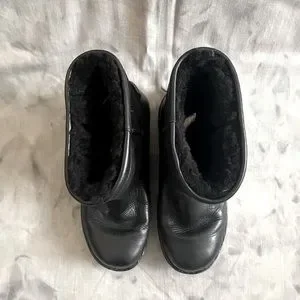 UGG | Shoes | Ugg Australia Hartsville Boost Sz | Poshmark display picture 2